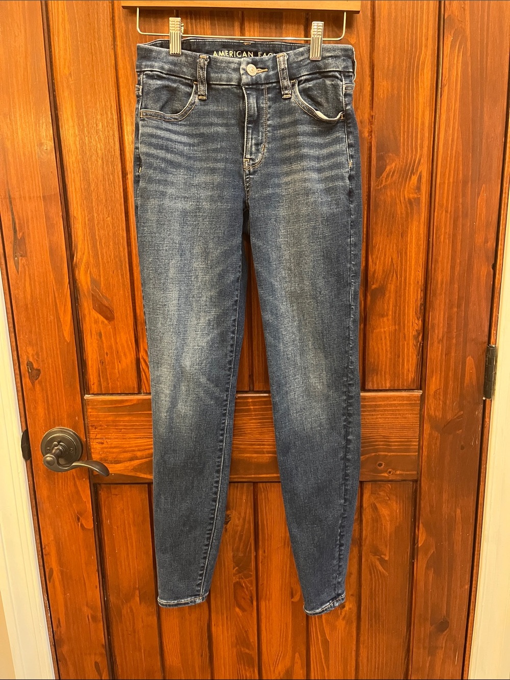 American Eagle Outfitters Medium Wash Women's Skinny Jeans